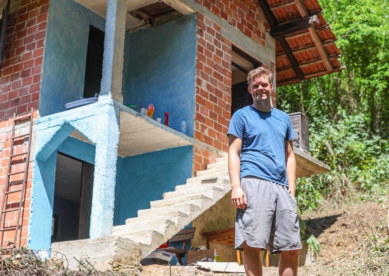 Američki influencer kupio kuću na slijepo usred šume u Zagorju: 'Želim da ovo bude moje utočište'