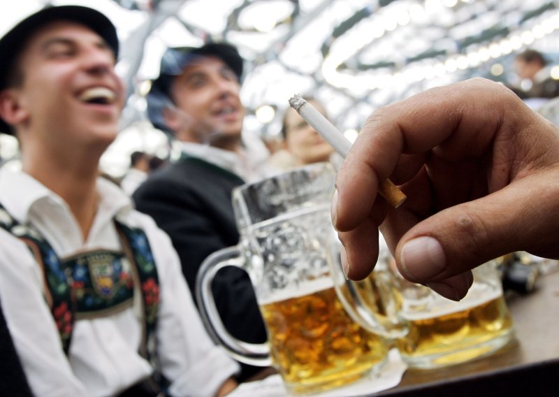Nijemci žele strože zakone za alkohol: 'Što mladi ranije počnu piti, veći su zdravstveni rizici'
