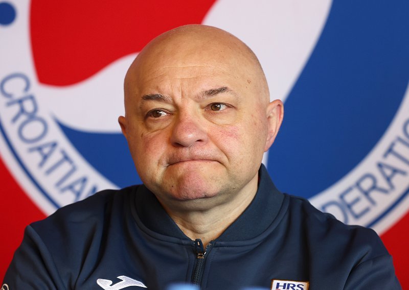 Izbornik koji je vrijeđao mlade hrvatske rukometaše podnio ostavku