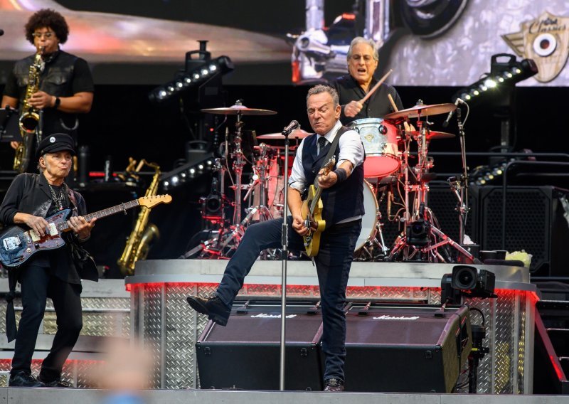 Springsteenu ne trebaju dronovi ni lebdeći automobili da bi opčinio publiku i probudio nadu