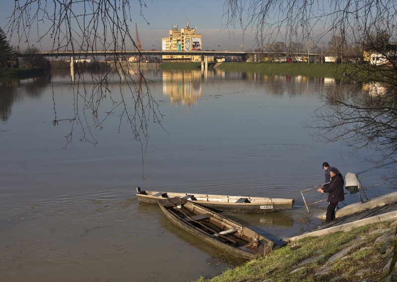 Vodostaj Kupe prelazi granicu sigurnosti