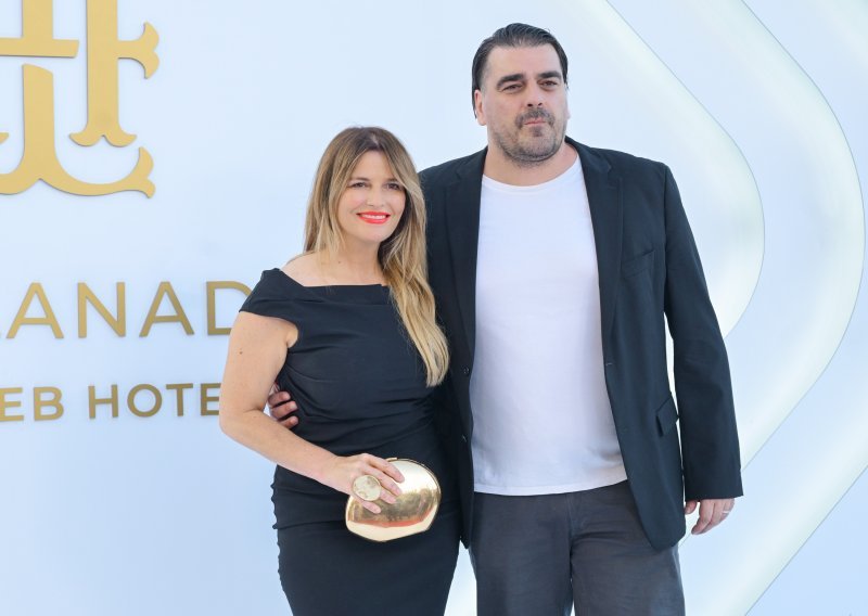 Nedavno su proslavili 10 godina braka: Antonija Blaće u rijetkom javnom izlasku sa suprugom