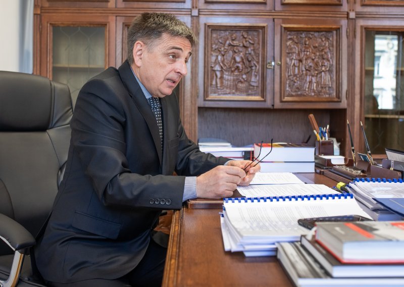 Sudac Zvonko Vrban udaljen od obavljanja sudačke dužnosti: Sumnja se na trgovanje utjecajem