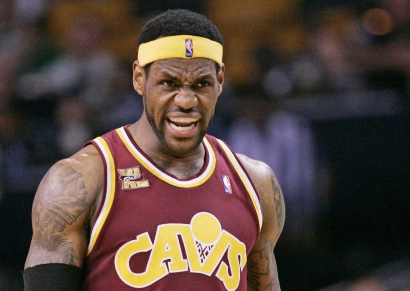 LeBron James želi Kevina Lovea, Wiggins kao mamac