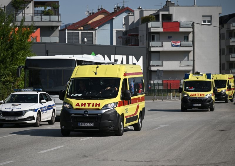 Oko Hipodroma zabilježene prve intervencije Hitne, nekima je vrućina 'udarila u glavu'