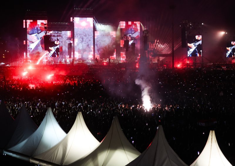 Spektakularni prizori! Ovako izgleda atmosfera na Thompsonovom koncertu