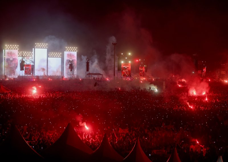 VIDEO Pogledajte ludilo na Bojni Čavoglave: Thompson poveo i pozdrav ZDS