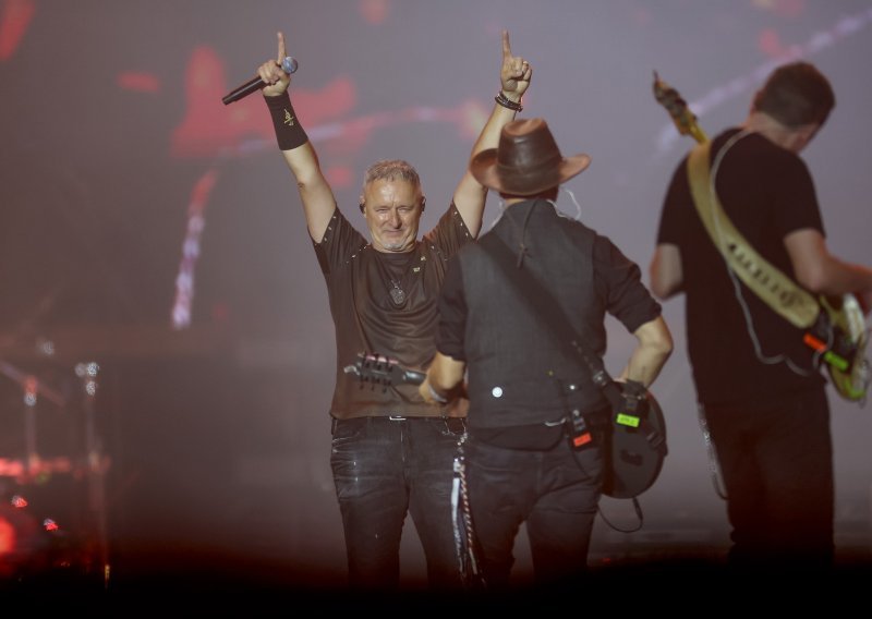 Pojavila se snimka: Ovako se Thompsonov bend pripremao za spektakularni koncert