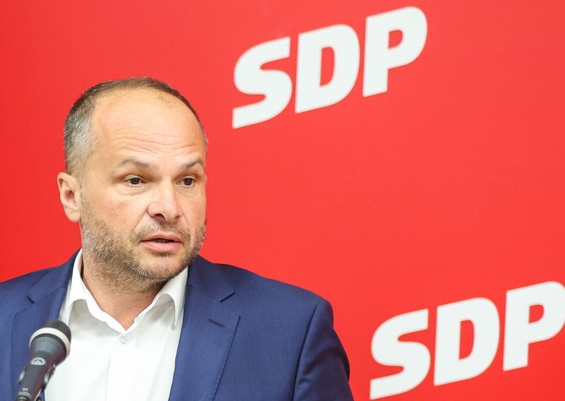 SDP: Svjedočili smo svjetskoj sramoti! Kad se Plenković već naslikava s Thompsonom...