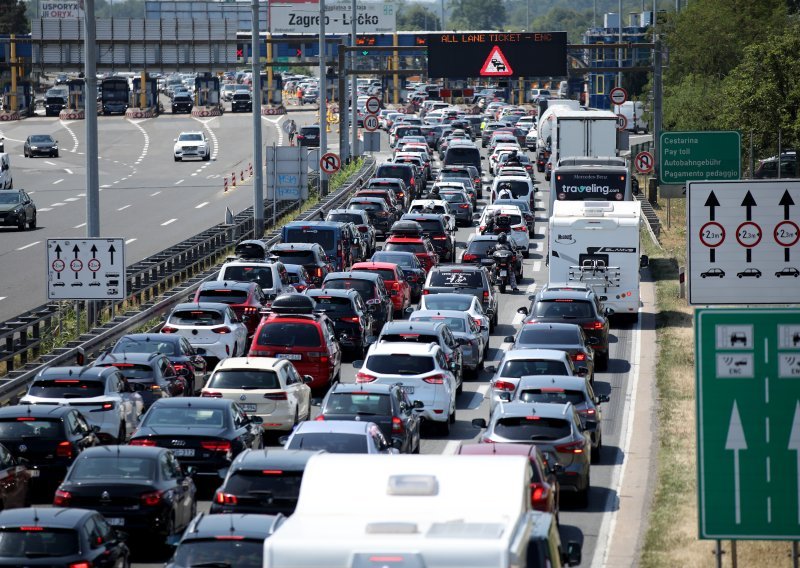Pakao na Lučkom, kolona je devet kilometara: Evo gdje su još gužve