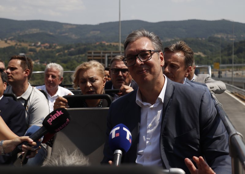 Još jedan Vučićev 'biser': Otvorio dionicu autoceste bez uporabne dozvole