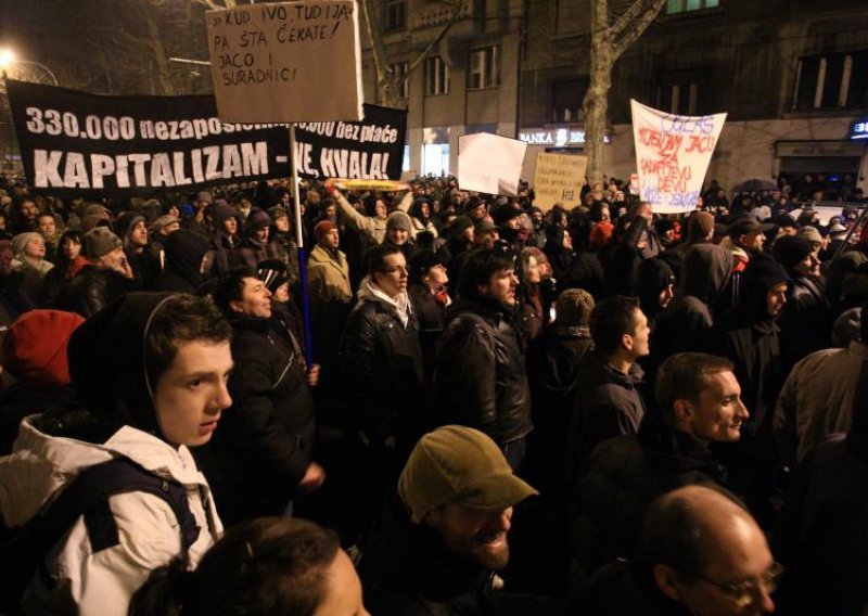 Anti-gov't protest held in Zagreb