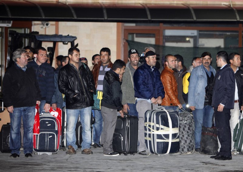 Evacuation of Croatians from Libya going on