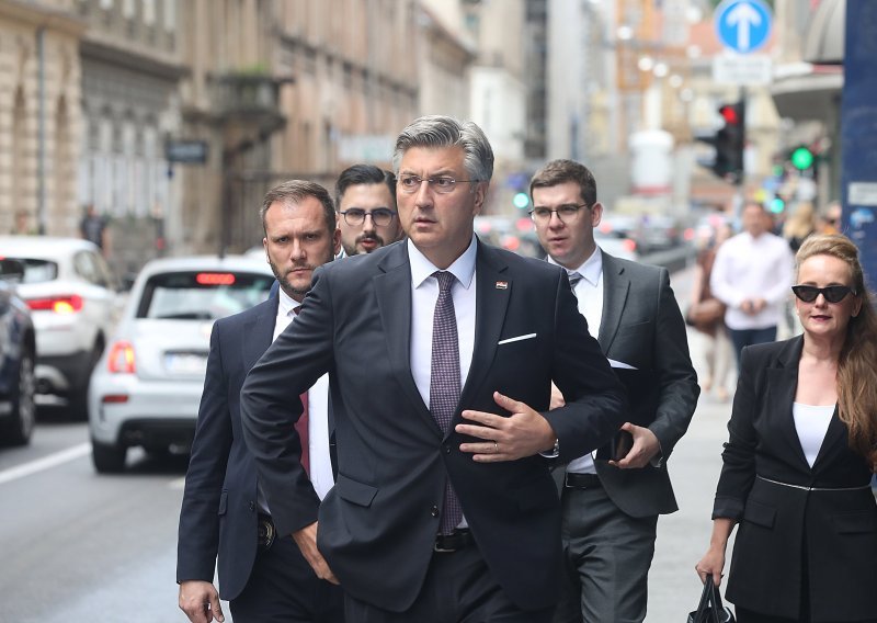 Plenković: SDP, Možemo i Vučić pričaju isto o Thompsonu. Kao da su sad shvatili kako izgleda njegov koncert