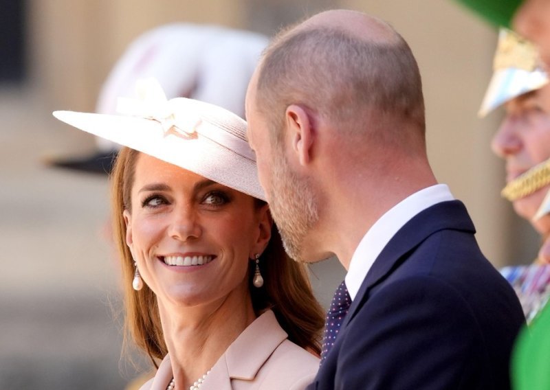 Zaljubljeni kao prvog dana: Pogledajte romantične trenutke Kate Middleton i princa Williama