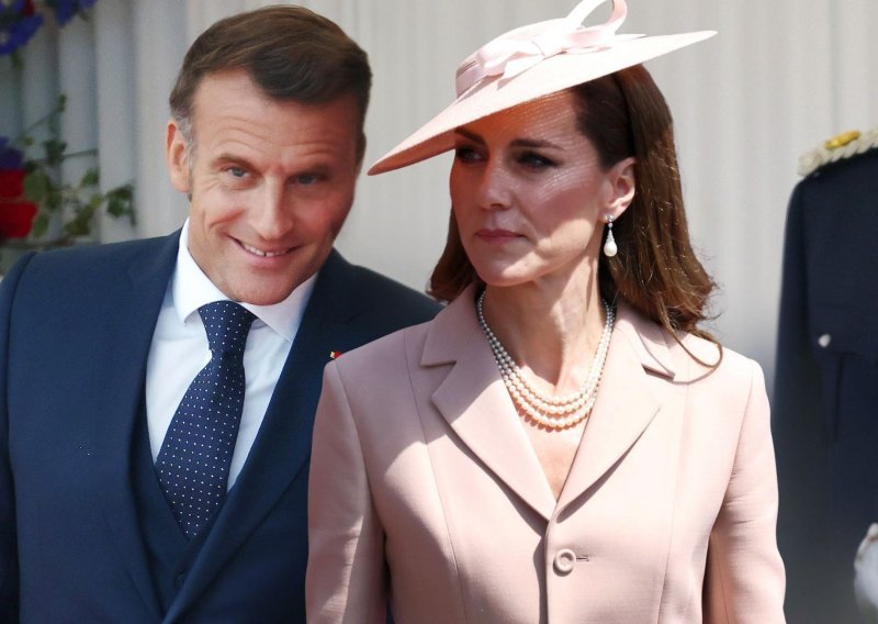 Macronov gaf za gafom: Prvo je ljubio ruku Kate Middleton, a potom joj je i namigivao