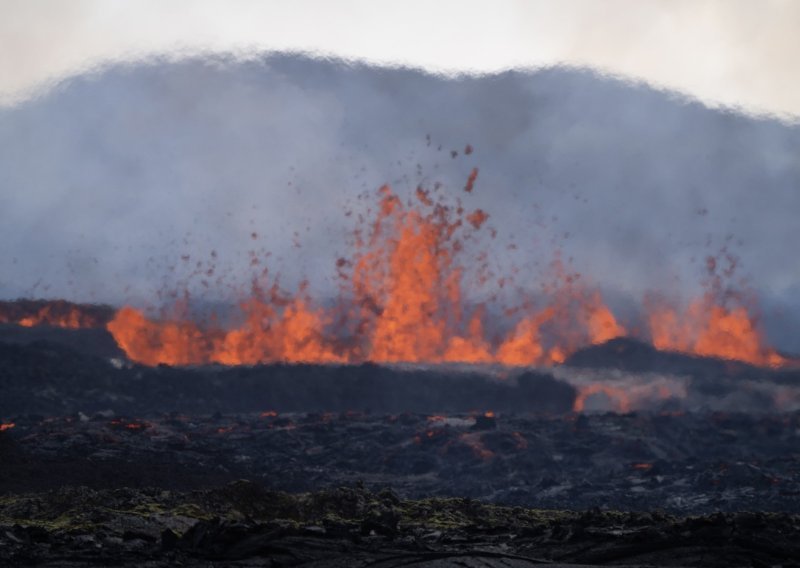 Znanstvenici upozoravaju: Otapanje glečera moglo bi uzrokovati opasne vulkanske erupcije