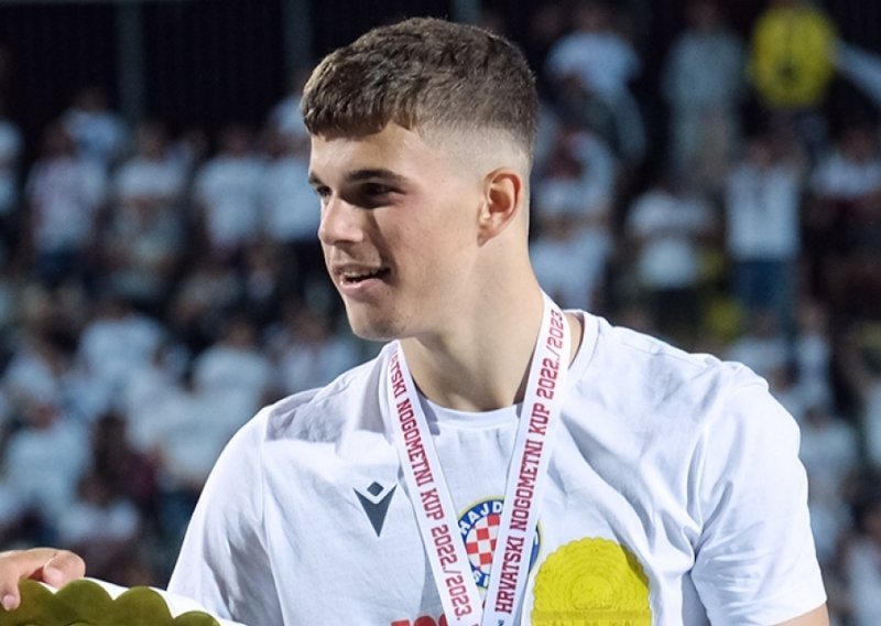 Vušković i službeno postao član Tottenhama: 'Hajduče, vratit ću ti se'