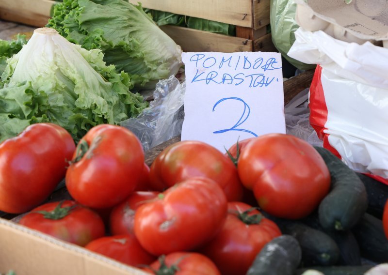 Poljoprivrednici u problemima, prijeti rast cijena hrane: 'Zalijevamo 12 sati dnevno'
