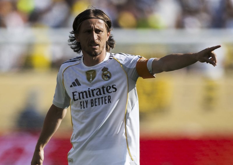 Luka Modrić ušao u igru uz ovacije; ovo mu je zadnja utakmica za Real Madrid