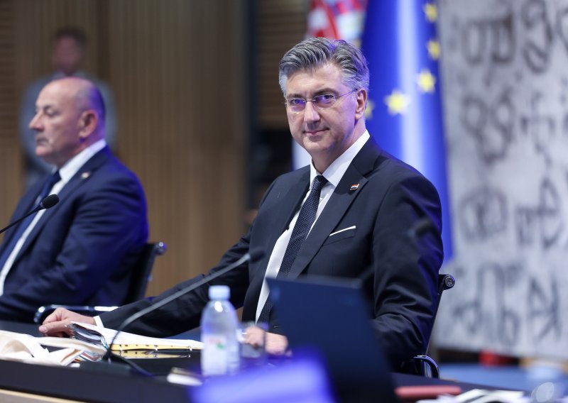 Plenković o Penavinu povjerenstvu: 'Svaka žrtva zahtijeva da se prema njoj pokaže dostojanstvo'