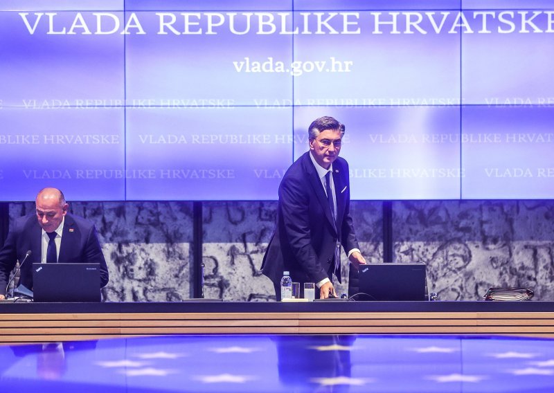 Vlada kadrovirala iza zatvorenih vrata: Ovo su odluke koje je donijela