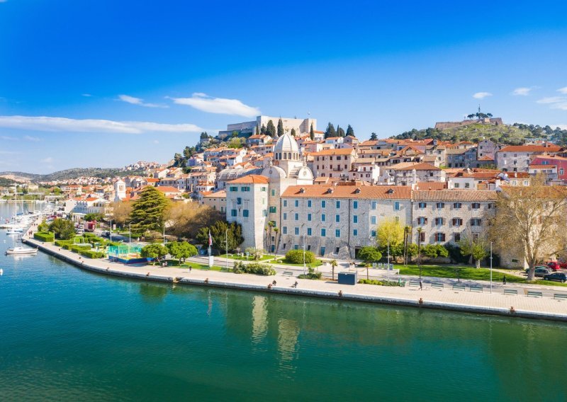 Šibenik je hit destinacija: Zaboravite na gužve - ovdje se uživa u čistom moru i koncertima