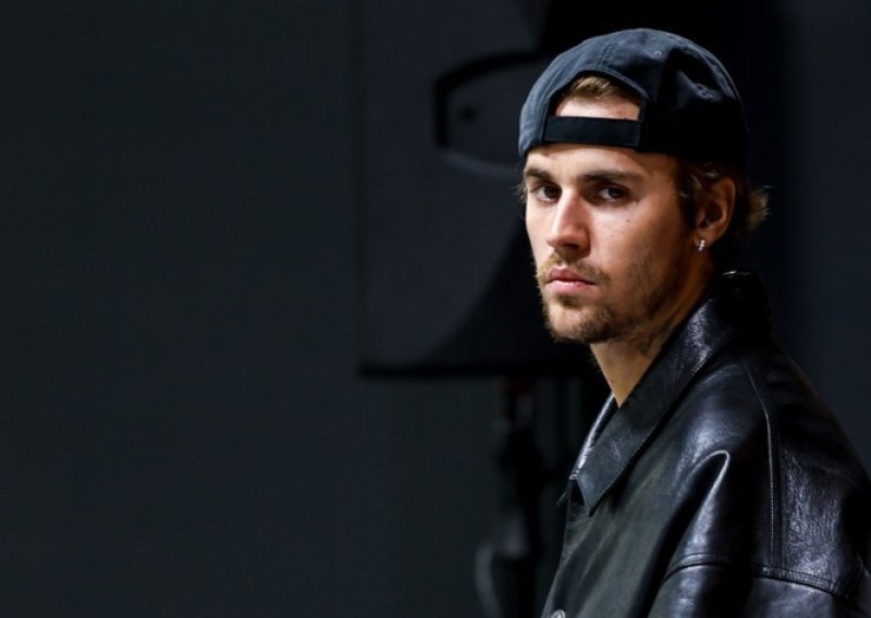 Sve je bio samo marketinški trik: Justin Bieber u tišini izbacio emotivni novi album