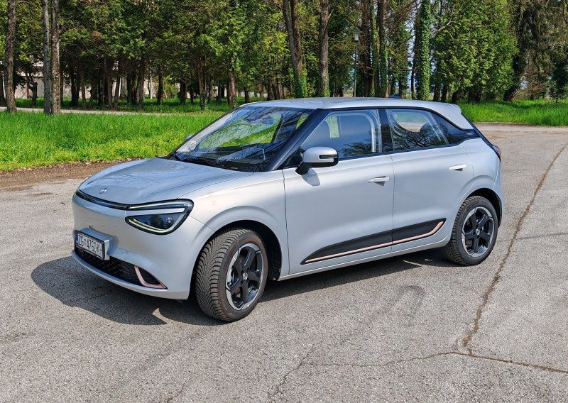 Vozili smo Dongfeng Box: Vrlo zanimljiv i praktičan električni gradski hatchback B-segmenta