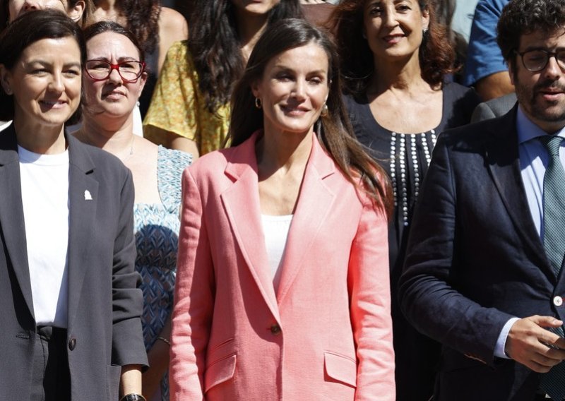 Kraljica Letizia od ovih se cipela ne odvaja: Toliko su udobne da ih nosi iz dana u dan