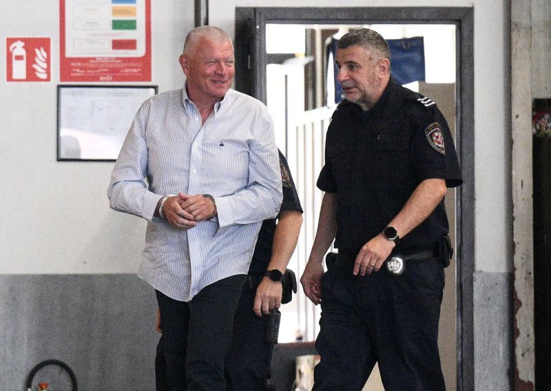 Nasmijani Hrvoje Petrač stigao u USKOK: Saslušanje trajalo svega desetak sekundi