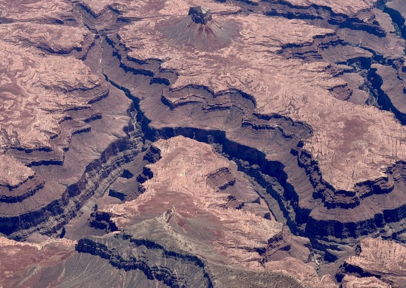 Turisti evakuirani iz Grand Canyona zbog šumskog požara