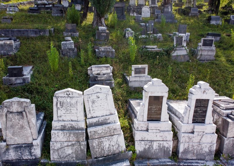 Antisemitski incidenti u Mostaru: Oskvrnuto židovsko groblje, jedna židovka napadnuta