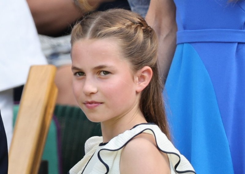 Princeza Charlotte zasjenila je Kate Middleton: Ova haljina jedna je od njenih najljepših ikad