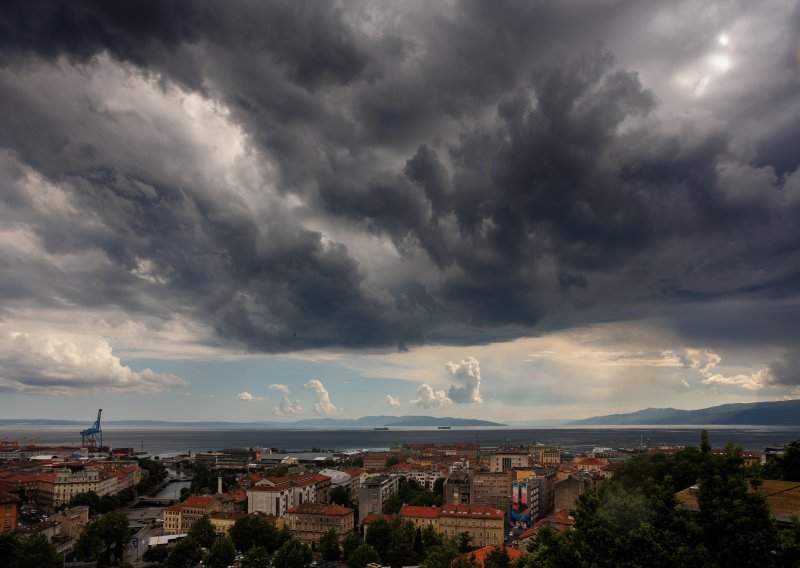 Ponovno je vruće, ali ne zadugo: Uskoro nova promjena vremena - pad temperature i pljuskovi