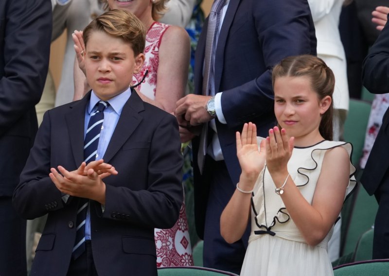 Princeza Charlotte 'bacila oko' na dječaka, a onda je 'oštro' reagirao i princ George