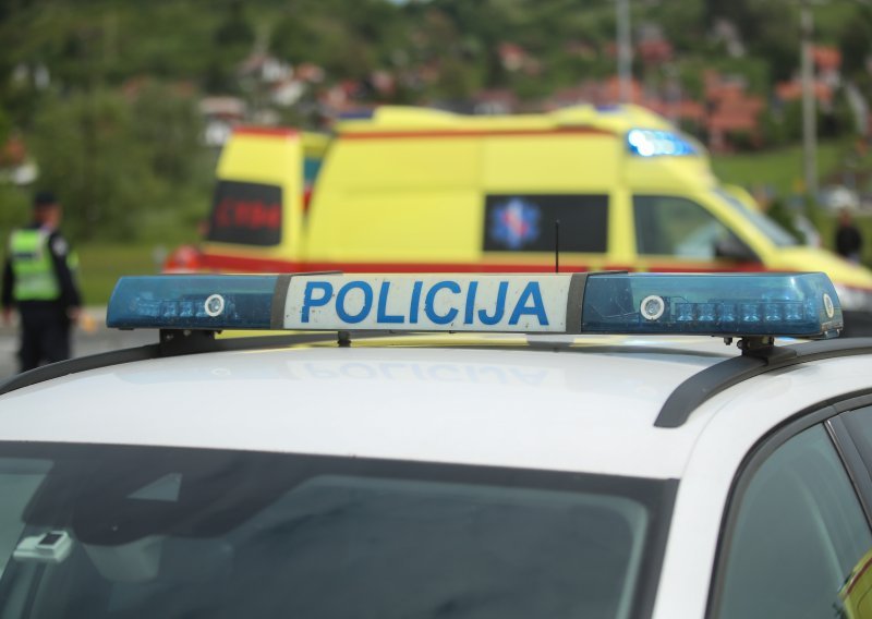 Mladić u Zadru pao s visine od sedam metara i poginuo