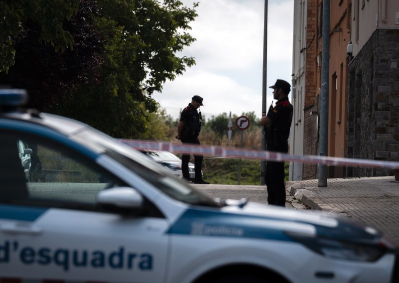 Sukobili se desničari i migranti u španjolskom gradu; devet osoba uhićeno