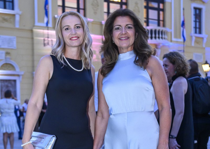 Bivša prva dama Splita ima savršenu haljinu za ljeto: Elegantan model u divnoj nijansi