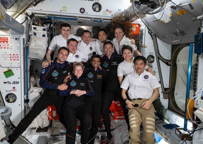 Astronauti iz Indije, Poljske i Mađarske vratili se sa ISS-a s veterankom NASA-e