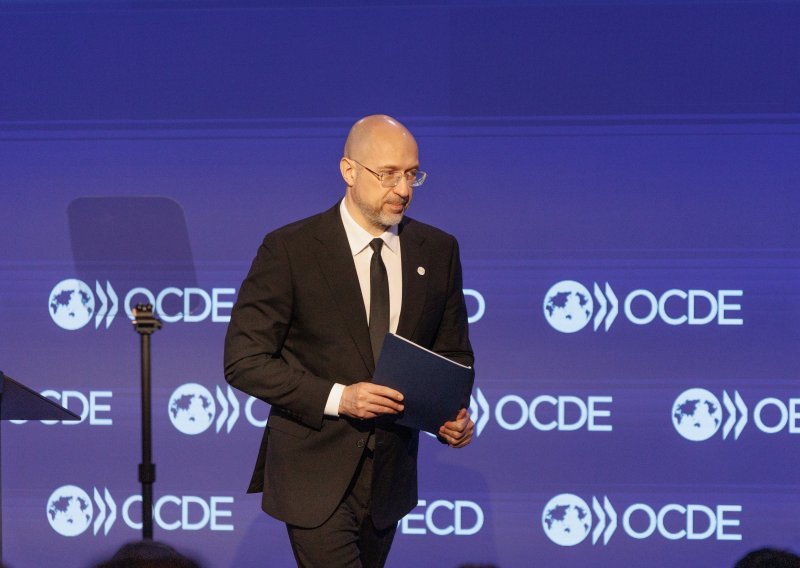 Ukrajinski premijer Šmihal podnio ostavku: 'Pripremamo prve korake rekonstruirane vlade'