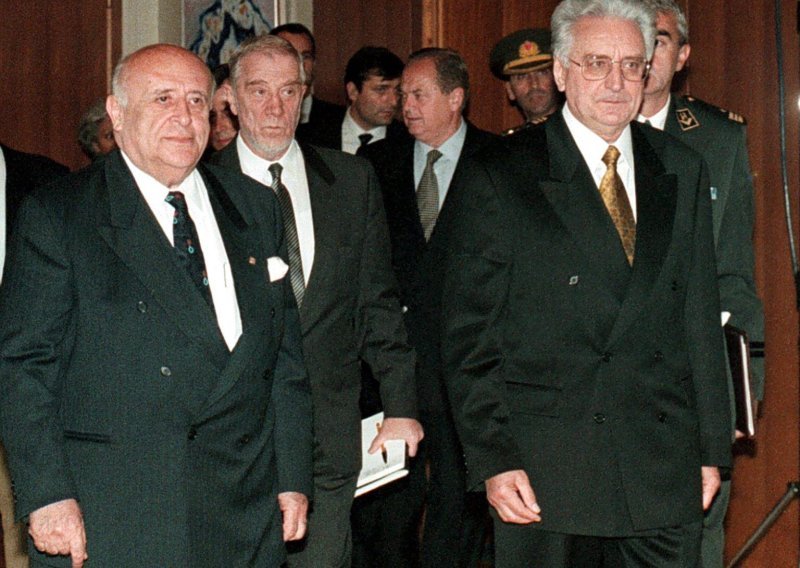 Granić: Demirel je suznih očiju molio Tuđmana da pomogne Bošnjacima