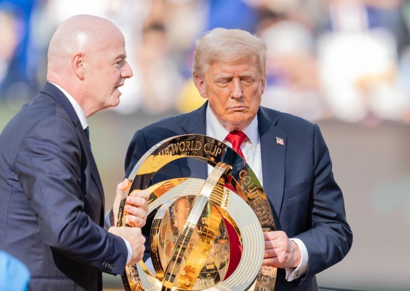 Trump zadržao trofej Svjetskog prvenstva, Chelsea dobio repliku