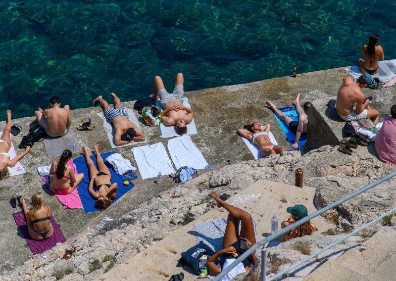 Hrvati žele 31 dan godišnjeg i regres od 500 eura