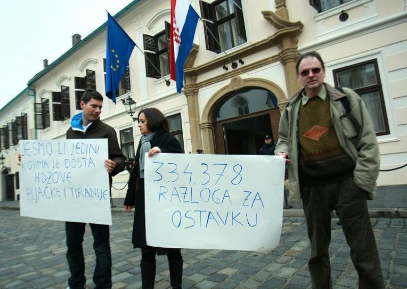 'Kosor priznala: Situacija gora nego što se piše'