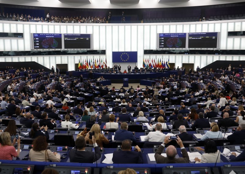 Većina u Europskom parlamentu nezadovoljna Komisijinim prijedlogom proračuna
