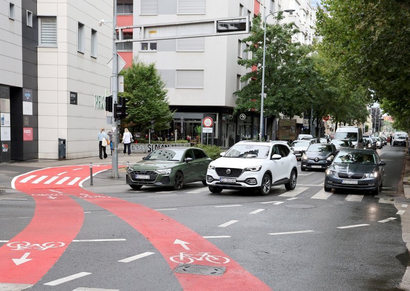 Ovo je nova inteligentna prometna signalizacija u Zagrebu: Ima poseban semafor za bicikliste