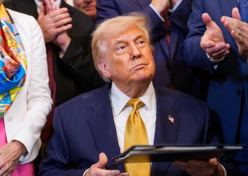 Javnost je zabrinuta za Trumpa: Puderom ne pokušava sakriti samo modrice
