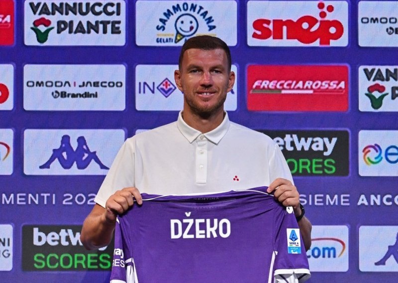 Džeko potvrdio koji su ga klubovi zvali, a detalj s predstavljanja uočili su svi