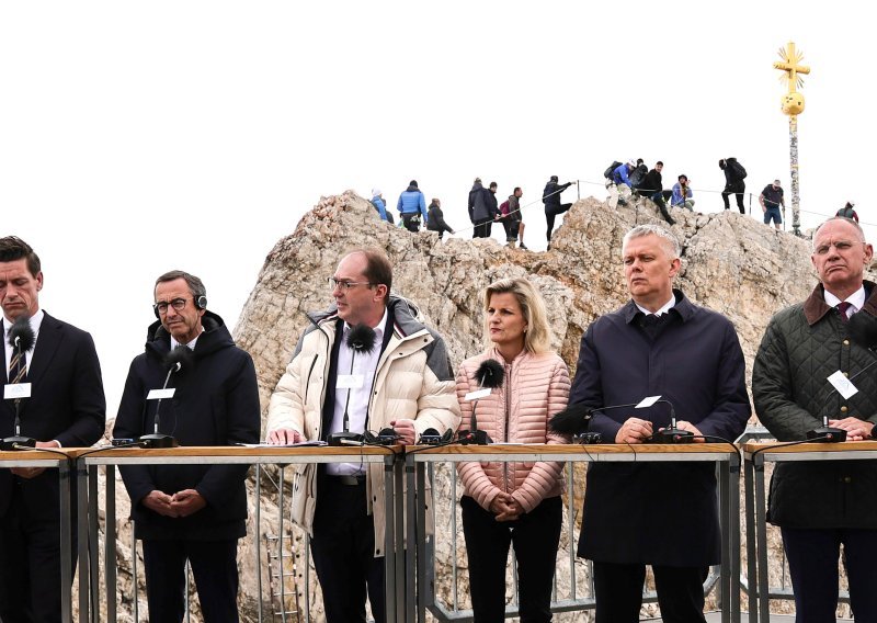 Ministri o ilegalnoj migraciji: Ne želimo da krijumčari ljudima određuju tko smije doći u EU